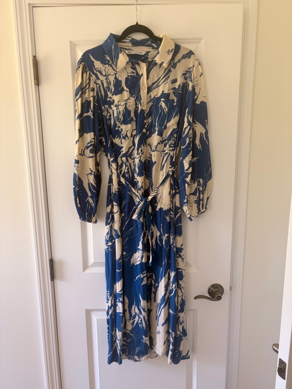 Zara Blue and Cream Abstract Button-Up Blouse